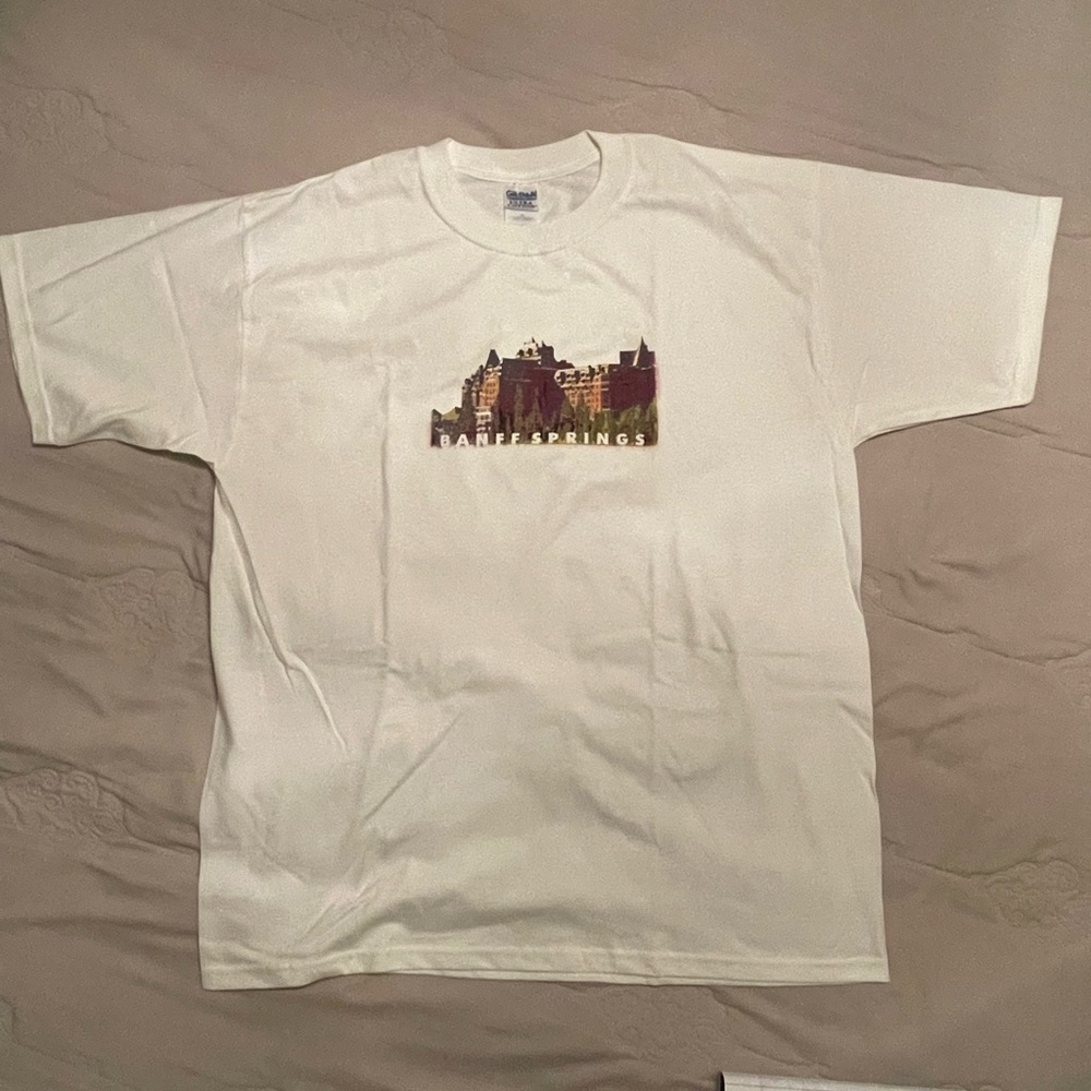 Banff Springs Canada Gildan White Brand New Tee Shirt Size XL NWOT